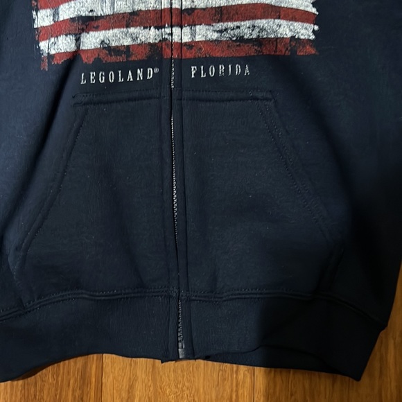 Legoland, Florida sweatshirt with American flag NWT sizes small and large - Picture 4 of 6